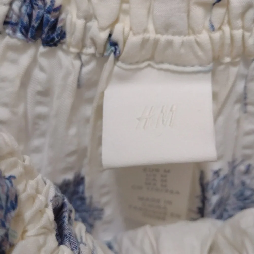 H&M Cream Colored w/ Blue Flowers Maxi Dress - Picture 4 of 4